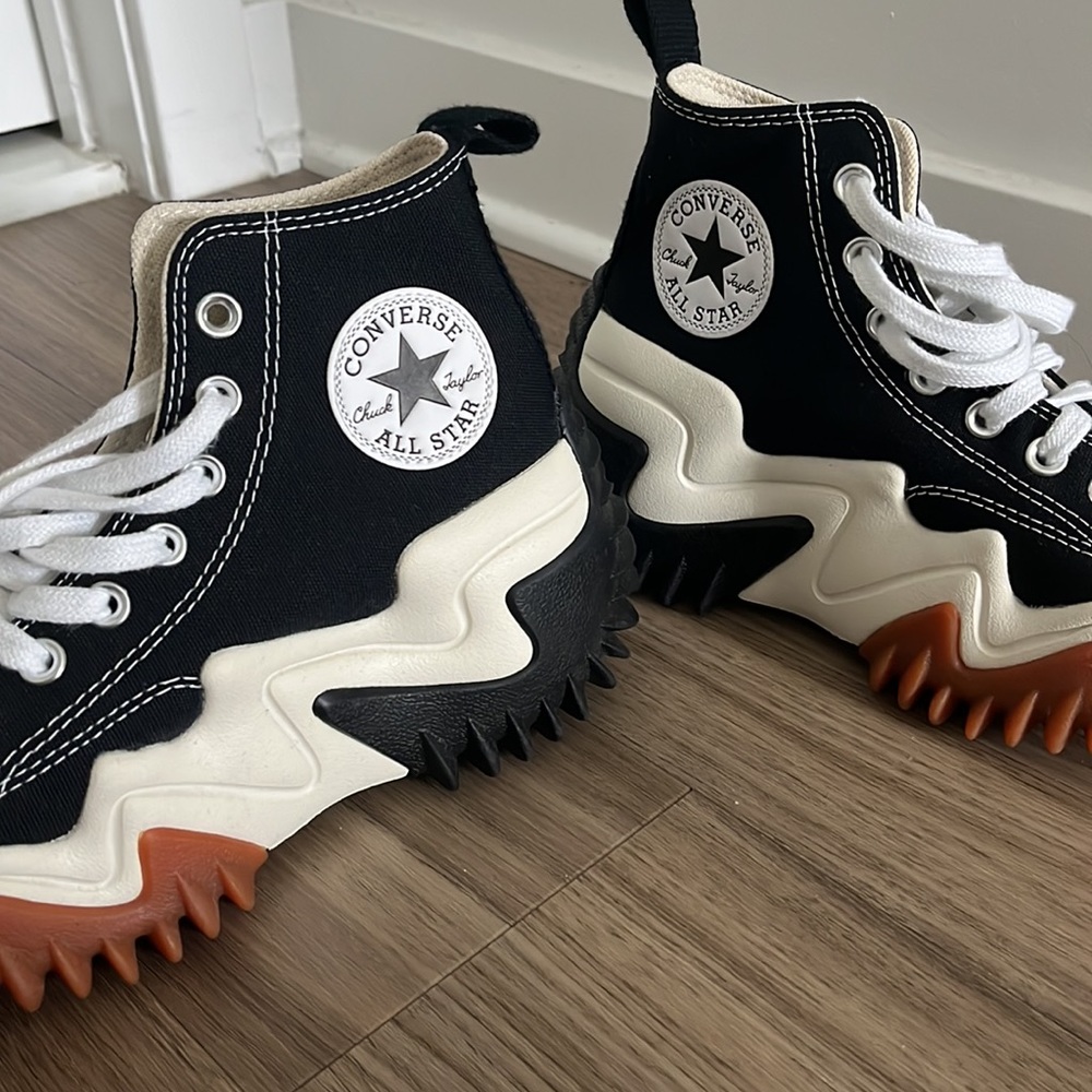 Converse Black White Cream and Gum Platform Run Star Hike Sneakers - Picture 2 of 3